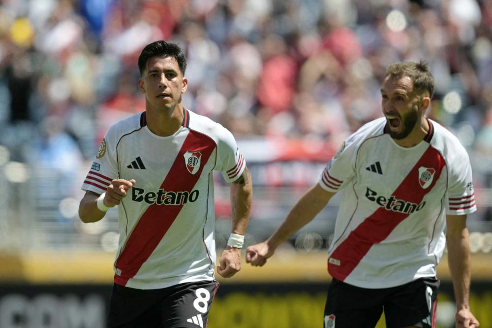 奎因单节21分5助攻0失误创历史，NBA此前仅詹姆斯等3人做到